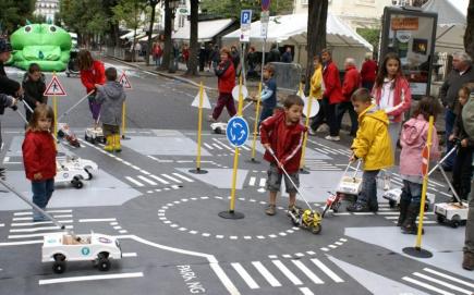 خيمة لعرض نشاطات مصالح الشرطة بوهران