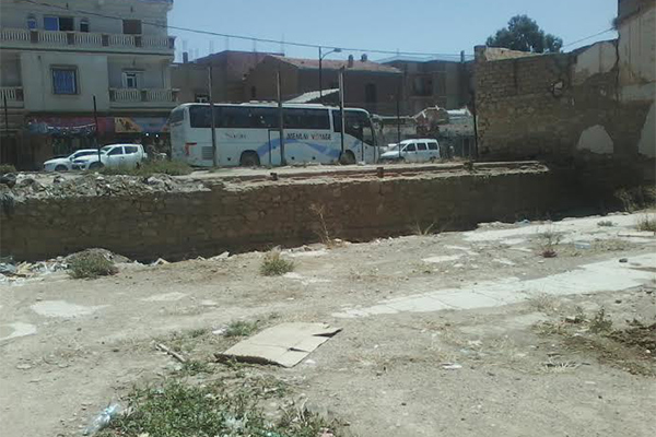 عقار مخصص لبناء بنك يتحول إلى مفرغة بالمسيلة