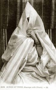 مستغانم لها ما ليؤكد الاصل ويؤصله وهدا ثابت....مستغانيم تبغي حرمتنا