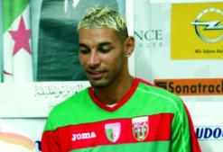 العميد بخمس غيابات أمام تلمسان               شاوشي ينفي خبر عودته إلى سطيف وغريب  يصر على سعيود