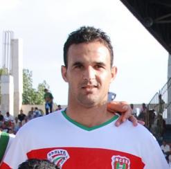 بورصة لاعبي أولمبي الشلف تنتعش               سرار وحناشي يريدان ملولي