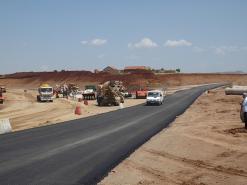 بسبب حرمانهم من حقوقهم المهنية وتسريحهم من مناصب عملهم               188 عامل صيانة بالطريق السيار مقطع عين الدفلى يحتجون أمام وزارة الأشغال العمومية