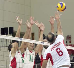 منتخب الطائرة.. خسارة قاسية أمام الجزائر