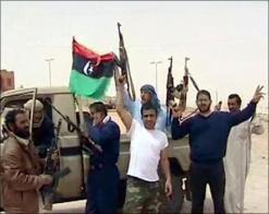 الثوار يرفضون تسيلم العاصمة طرابلس للحكومة الانتقالية                إعلامي ليبي يتهم شمام بالهيمنة على الإعلام الليبي