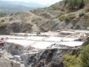 Production de sel artisanal à Feraoun (Béjaïa): Timellahine ou les jardins de cristal