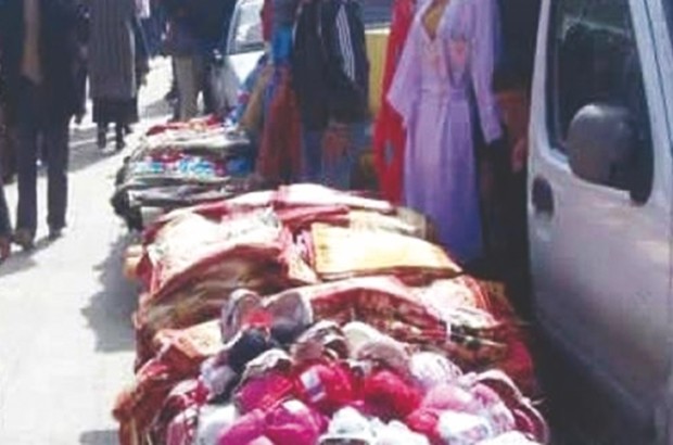 Le commerce informel se réinstalle