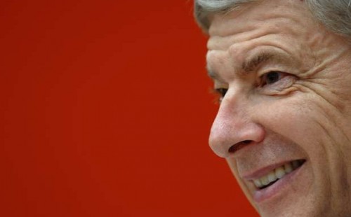 فينغر يتلقى أنباء سارة من معسكر أبطال العالم