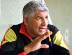 المدير الرياضي لشباب قسنطينة محمد بولحبيب لـ”الفجر”                “سنعلن الأسماء المستقدمة  خلال الأيام القليلة القادمة”