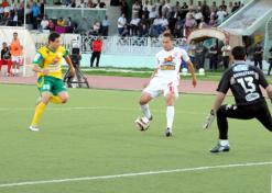 جمعية الشلف - شبيبة القبائل               الشلف يواجه القبائل بكامل التعداد