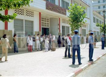 Les écoles sous haute surveillance