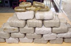 عقب القبض على شبكة الوهرانية وحجز 75 كلغ من المخدرات                 أمن عنابة يكشف تورط عناصر تونسية وليبية ويخطر الشرطة الدولية