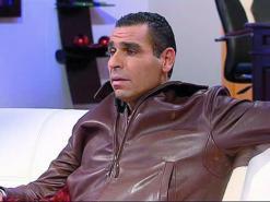 زطشي يرفض تسريح حروش               حمروني يوقع عقدا لمدة 18 شهرا مع البليدة