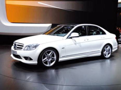 Automobiles. Contentieux entre les Douanes et GMS (Mercedes)