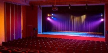 إعادة الاعتبار لمسرح 