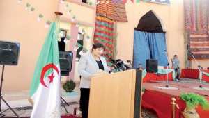 نورية بن غبريت تحث من النعامة على تحسين مستوى التكوين وأداء الأساتذة