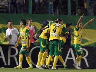 أندية الجزائر تبدأ الهجرة لبرشلونة