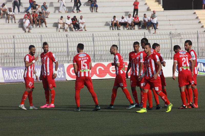 مولودية وهران تنتقل الى غيلزان عشية المباراة