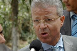 بعد الاتهامات الصادرة عن نقابة “الانباف”               مديرة إكمالية “الدابوسي” بالسبالة بالعاصمة تنفي تورطها في طرد أو تهديد العمال المهنيين