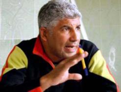 المدير الرياضي لشباب قسنطينة محمد بولحبيب               ”لا نقاش في تأهيل اللاعبين الجدد وحفيظ سيكون معنا قريبا”