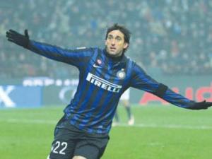 L'Inter gagne le derby et relance le championnat