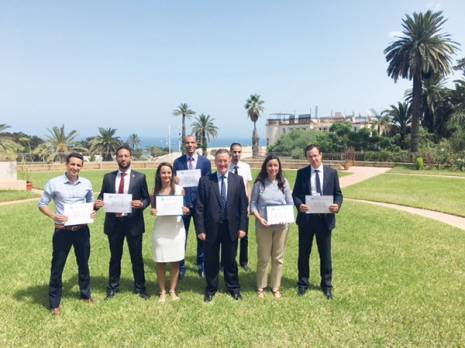 Neuf jeunes chercheurs algériens heureux