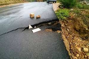 فلاحو بجاية يطالبون بمسالك ريفية