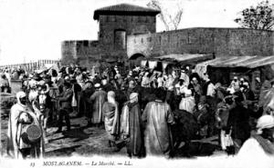 أصدرت الإدارة الاستعمارية الفرنسية في 23 مارس1882 قانون الحالة المدنية أو قانون الألقاب الذي ينص على استبدال ألقاب الجزائريين الثلاثية وتعويضها بألقاب لا ترتبط بالنسب.