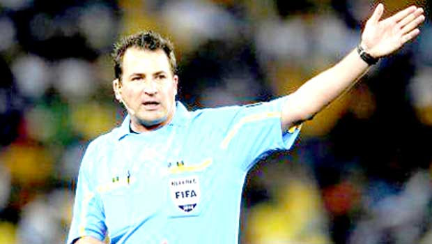 Daniel Bennett pour diriger Algérie - Cameroun