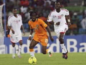 La Côte d'Ivoire peine, le Ghana entre en lice