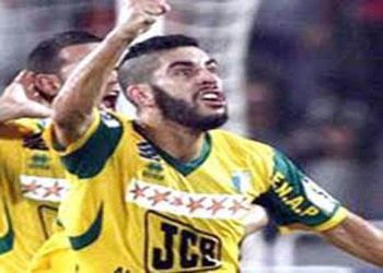 وفاق سطيف يواصل تزعم الدوري الجزائري