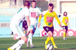 القمة بين الكناري واتحاد الحراش، وداربي الغرب في غليزان