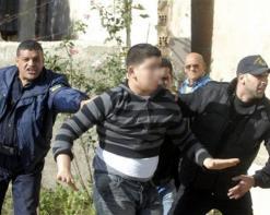 أرادوا تحرير زميلهم من قبضة الشرطة بالمسيلة               منحرفون يحاولون اقتحام مقر للأمن ويعتدون على المارة