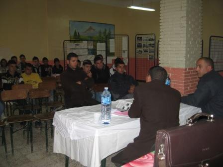 Maison de jeunes de Draa Kébila : campagne d'information sur la formation professionnelle