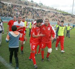 اتحاد عنابة               مواسة يطالب اللاعبين بمواصلة الفحولة والإدارة بتوفير السيولة