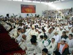 مع غياب البوشارة وفرق العيساوة عن شوارع المدينة مستغانم تفقد مظاهر الاحتفال بالمولد النبوي