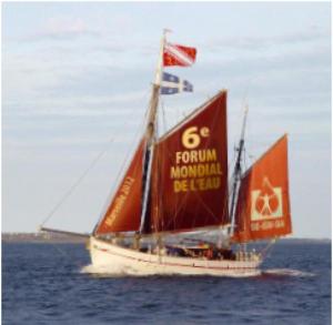 Le voilier  Solidarité  accoste au port d'Oran