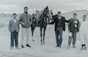 Elèves devant le bordj