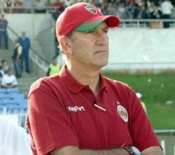 براتشي ينفي خلافه مع مساعده بوهلال ويصرح               ”علينا الفوز على بجاية وبعدها الحديث عن لقاء النصرية”