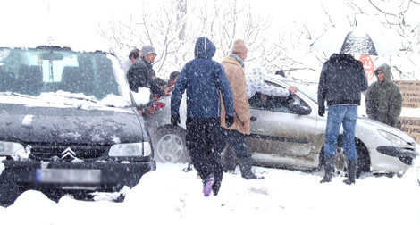 عاصفة ثلجية لم تشهد البلاد مثيلا لها منذ عام 1949