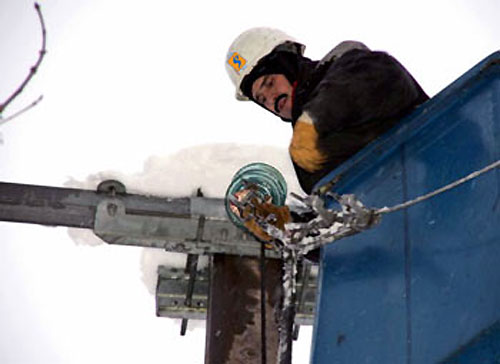 Boumerdès - Les électriciens sous la tempête de Bouzegza