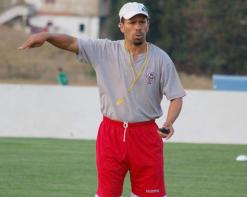 مساعد مدرب الشلف بن شوية تعادل سطيف ليس نهاية العالم