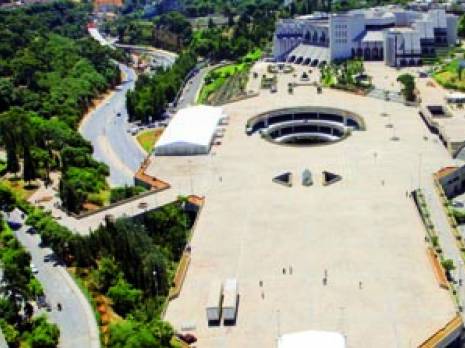 El Madania (Alger) - Travaux à l'Office Riadh el Feth: Réhabilitation du bois des Arcades