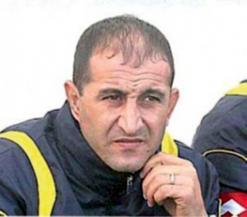 قدم استقالته من العارضة الفنية للبليدة أمس               عمروش: ”بعض مسيري زعيم لا يمكن العمل معهم لذلك انسحبت”