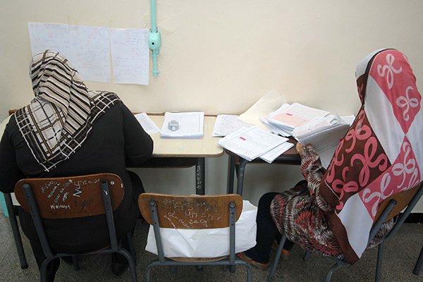 حراس ومصححو 