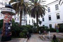 عرض فيه روايته ”العاصمة السوداء”                المعهد الفرنسي بالعاصمة يستضيف الروائي موريس أتية