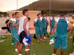 طاردوا اللاعبين وحطموا حافلة الفريق               إدارة البليدة تجر ستة مناصرين إلى أروقة المحاكم