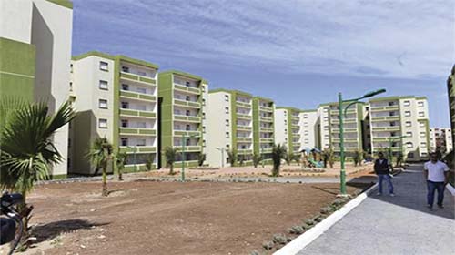 Accord avec des entreprises locales et étrangères pour la réalisation d'équipements publics