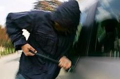 فيما لايزال المتهم السابع في حالة فرار               الإطاحة بشبكة وطنية مختصة في سرقة السيارات بمستغانم