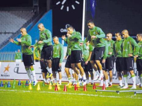 Meftah forfait, M'Bolhi agace Halilhodzic