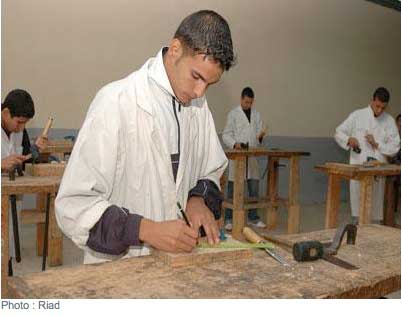 Algérie - El Hadi Khaldi, ministre de la Formation professionnelle: 